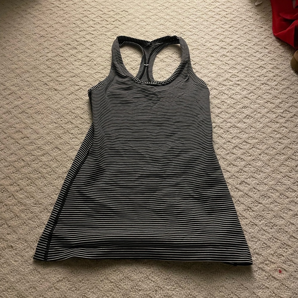 Lululemon Nulu tank top